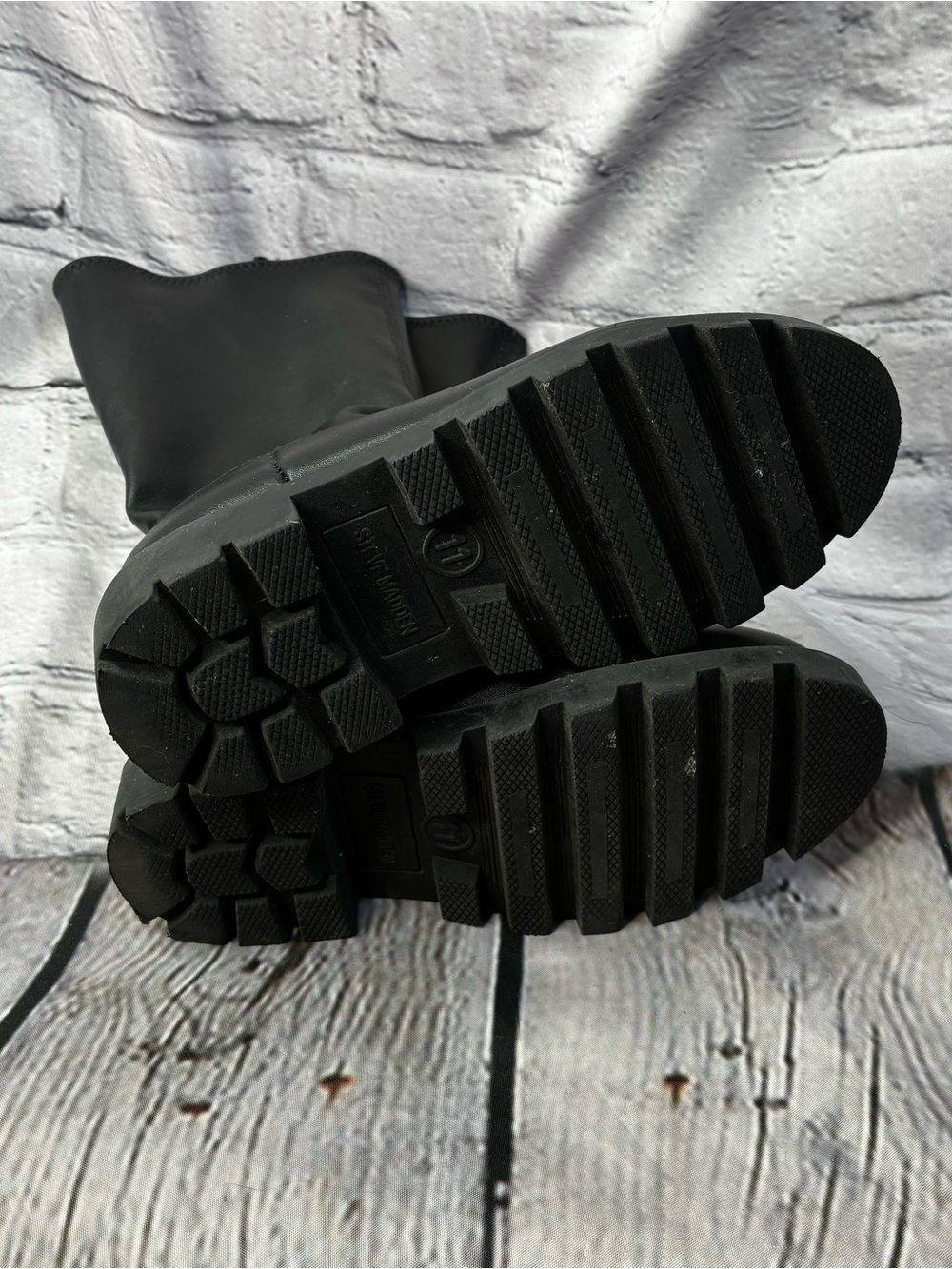 Steve Madden Girls Black Mid-Calf Zip-Up Pleather Lug Sole Boots Sz 11 AS IS GUC - Picture 10 of 11